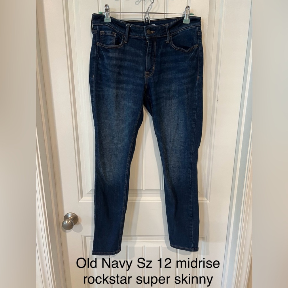 Old navy mid rise rockstar super skinny
